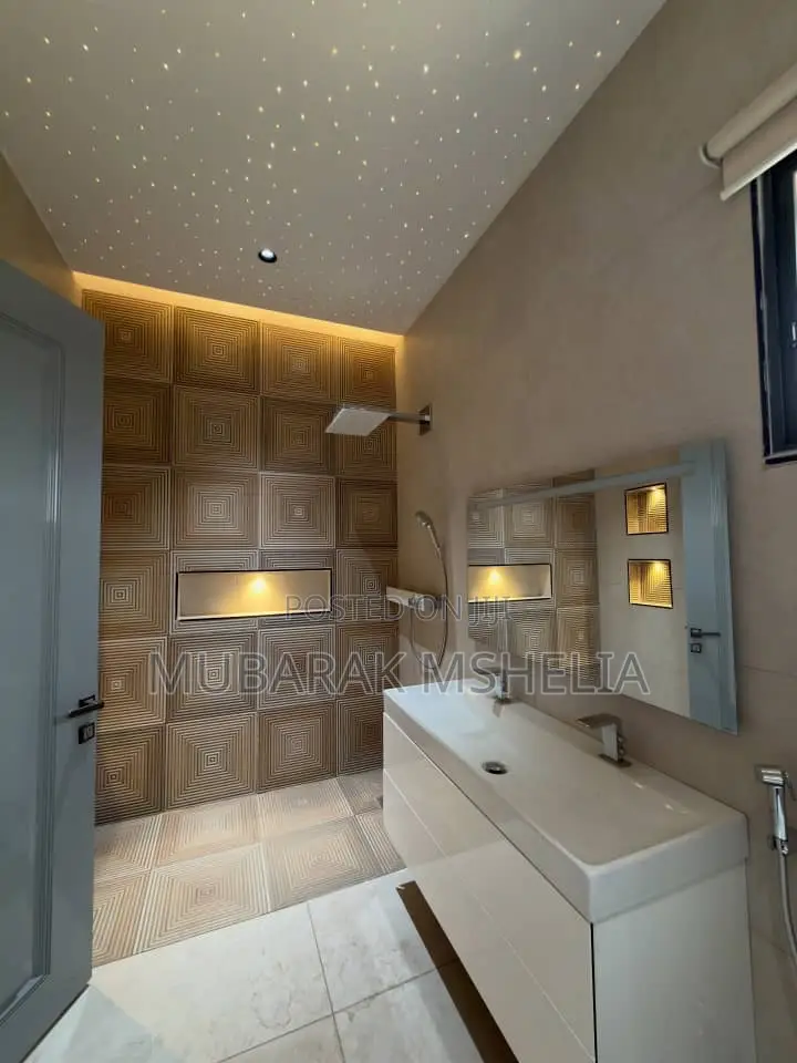 5bdrm Duplex in Zone 4 / Wuse for sale