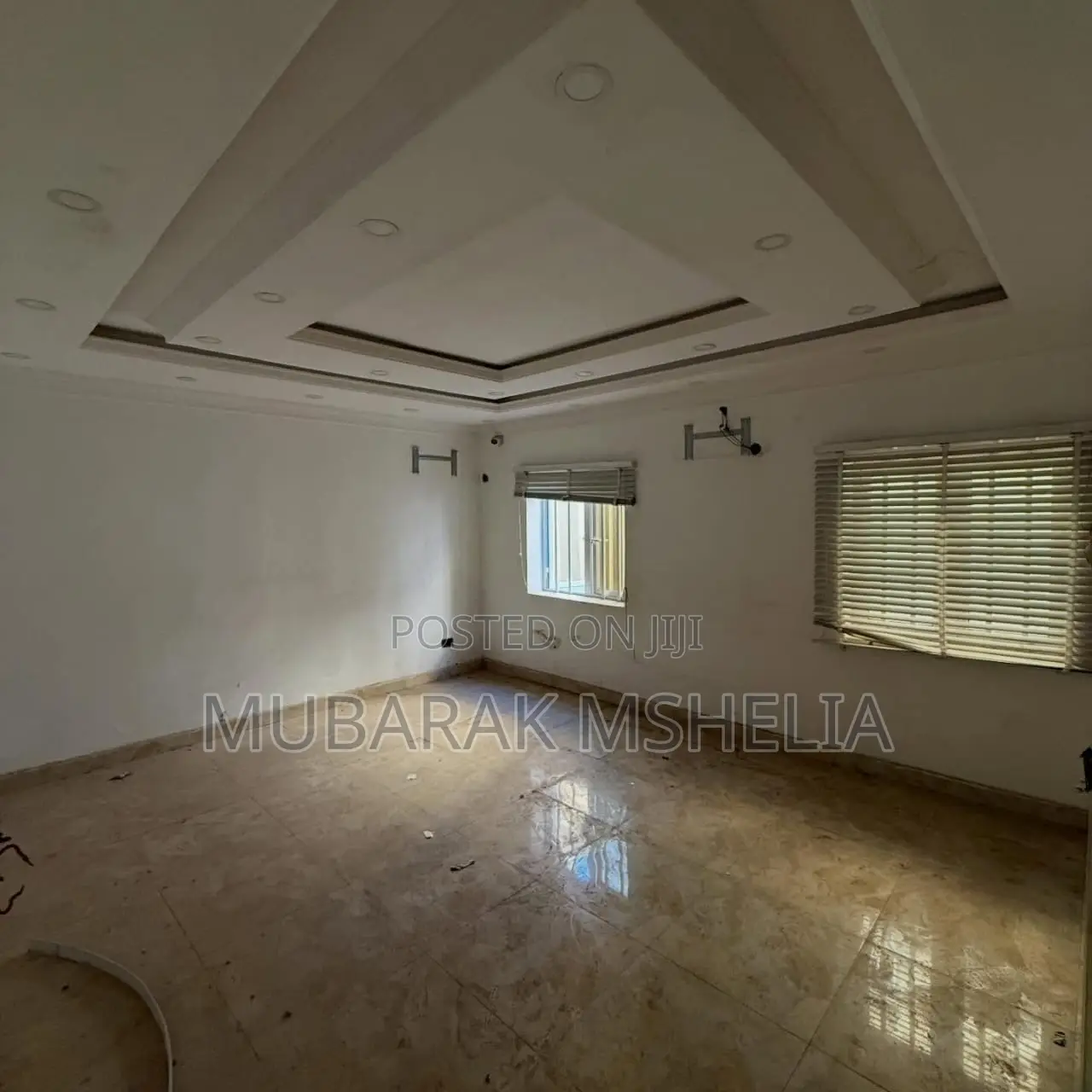 8bdrm Duplex in Wuse 2 for sale