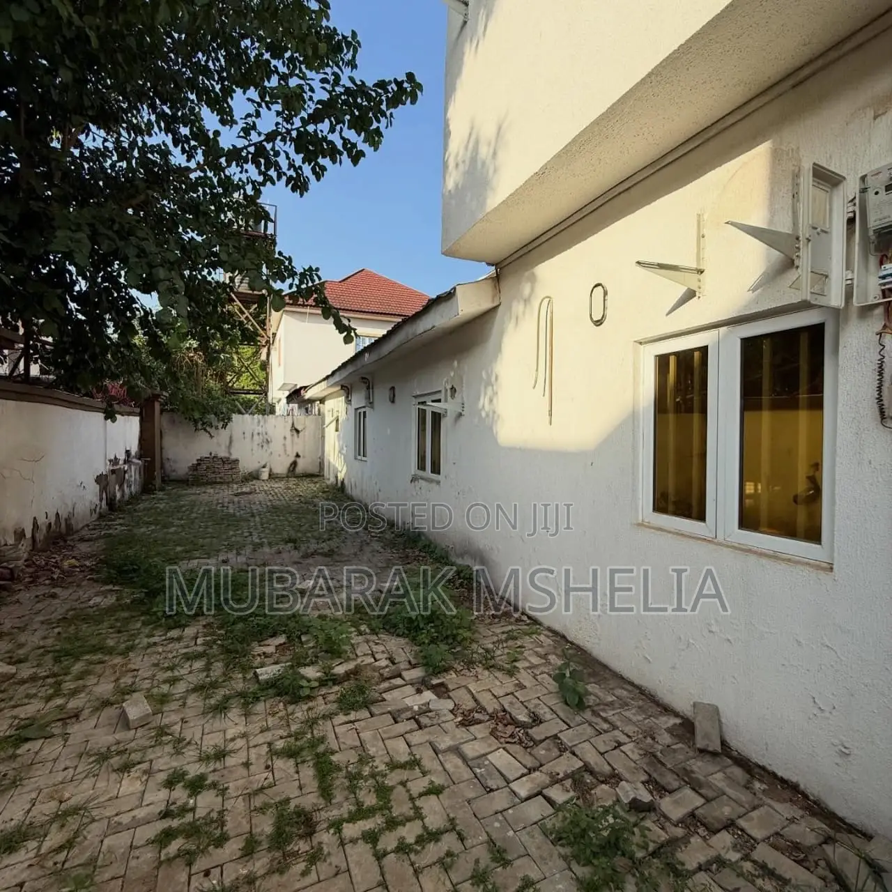 8bdrm Duplex in Wuse 2 for sale