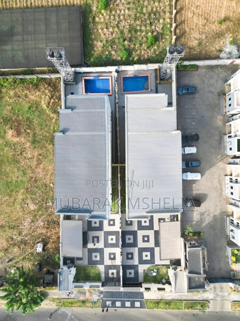 5bdrm Duplex in Guzape District for sale