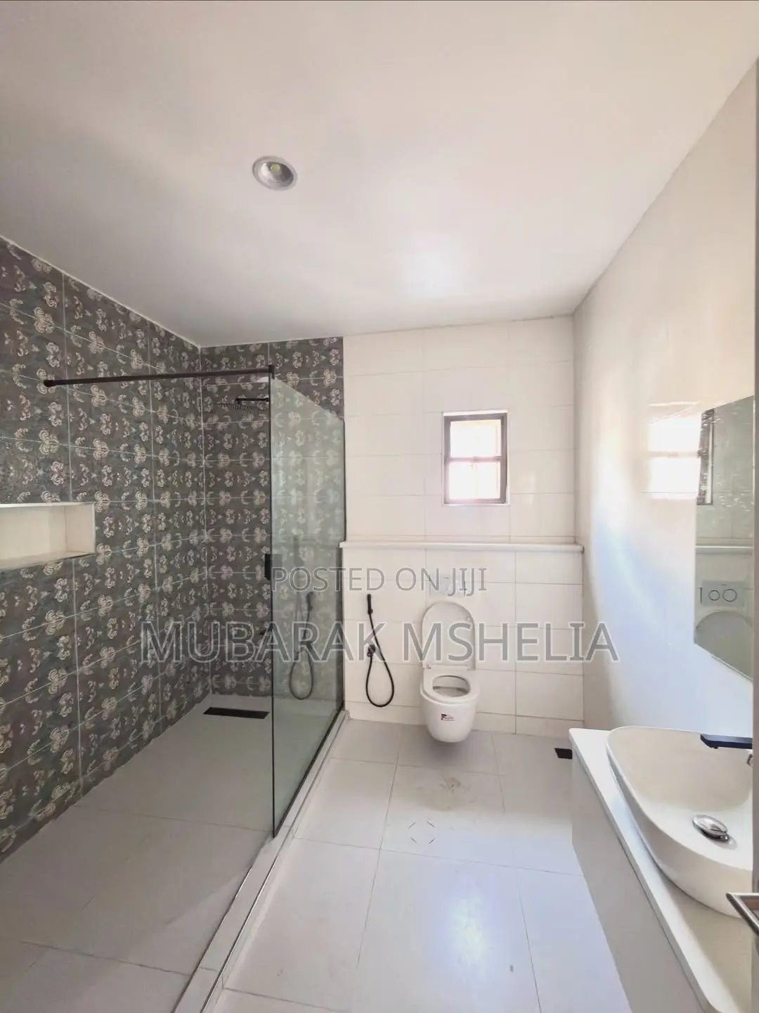 5bdrm Duplex in Guzape District for sale