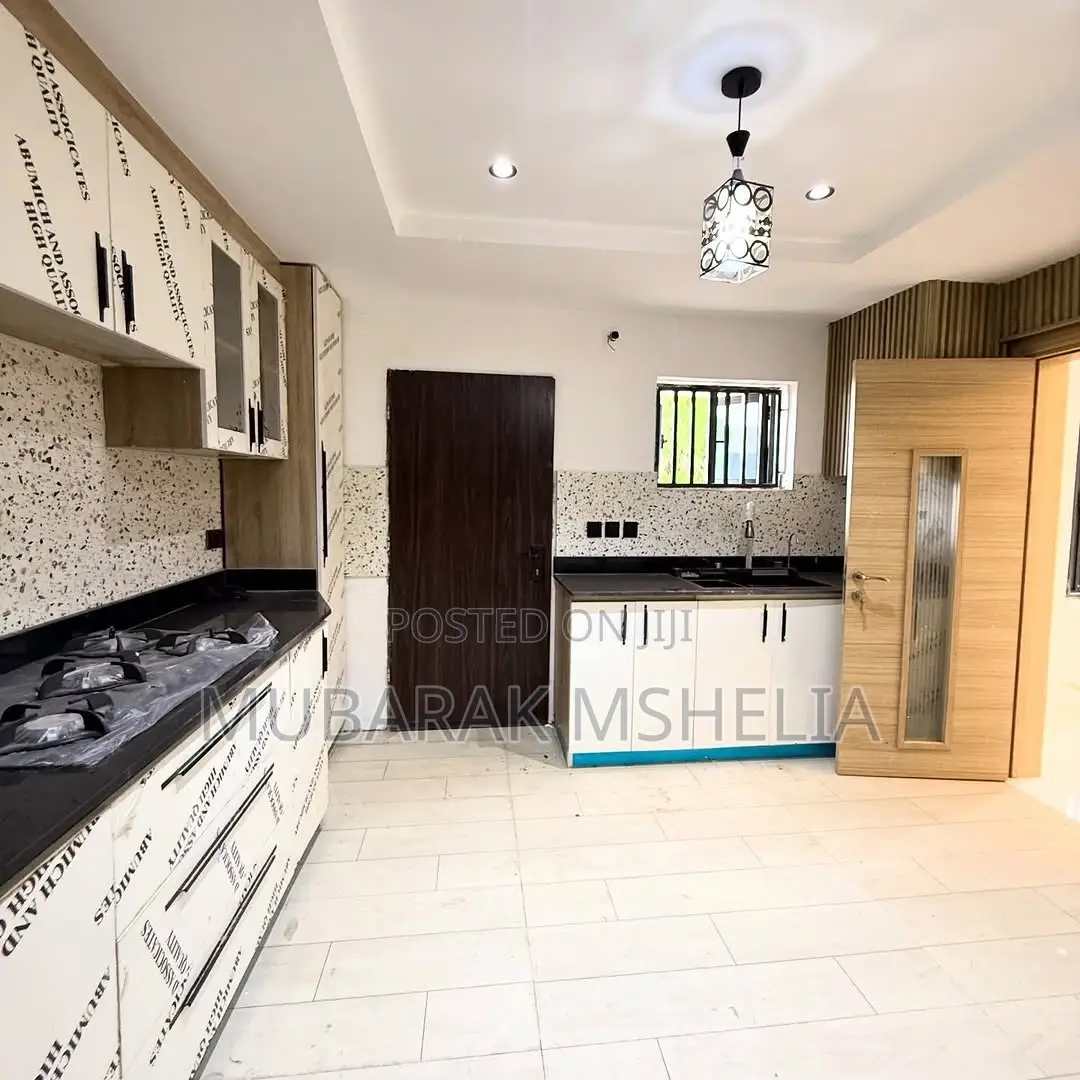 4bdrm Duplex in Jabi for sale