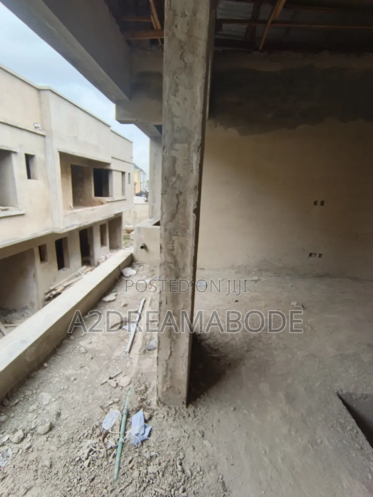 3bdrm Duplex in Gbagada Phase 1/ for sale