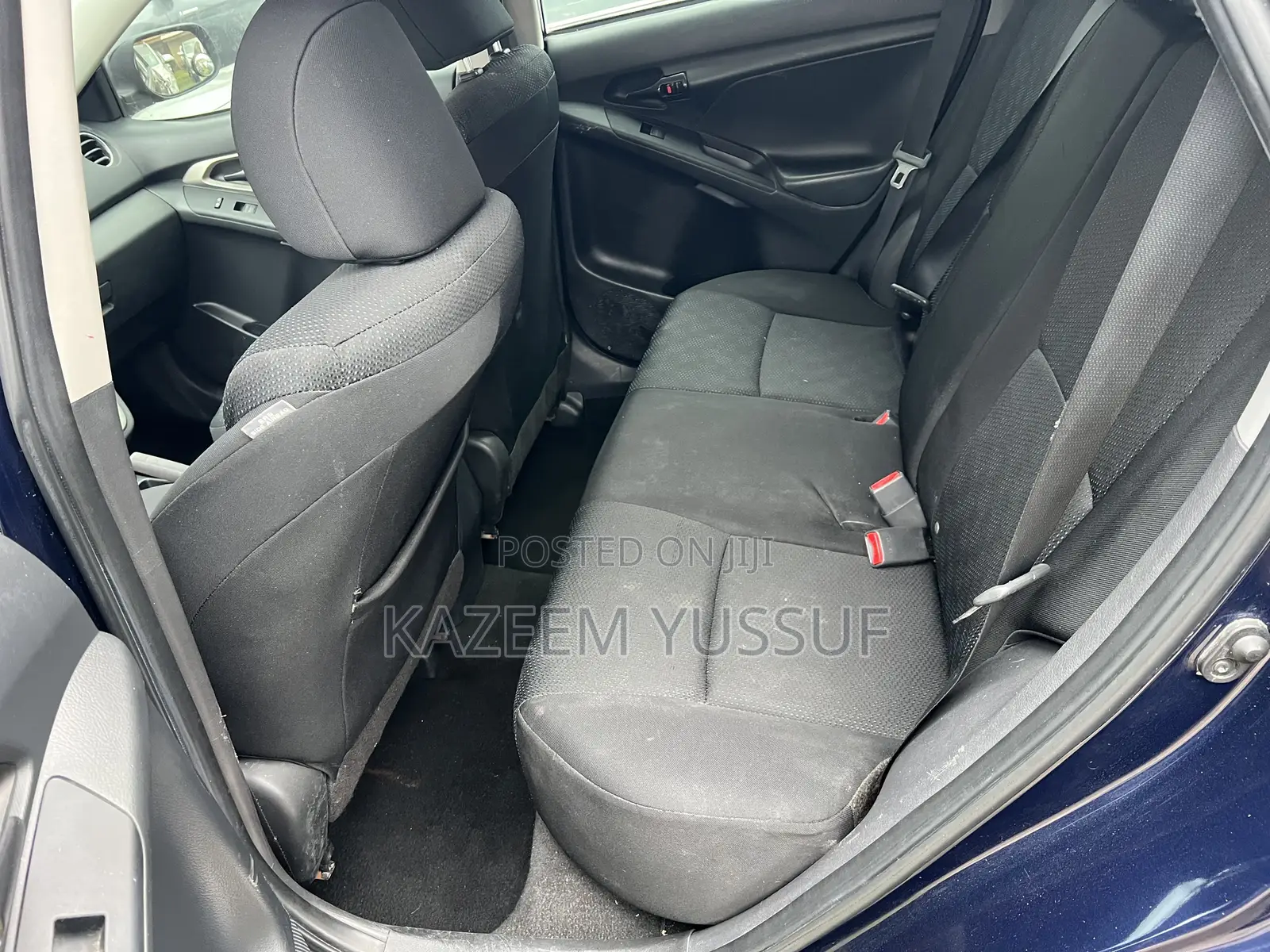 Toyota Matrix Hatchback FWD (1.8L 4cyl 5M) 2010 Blue