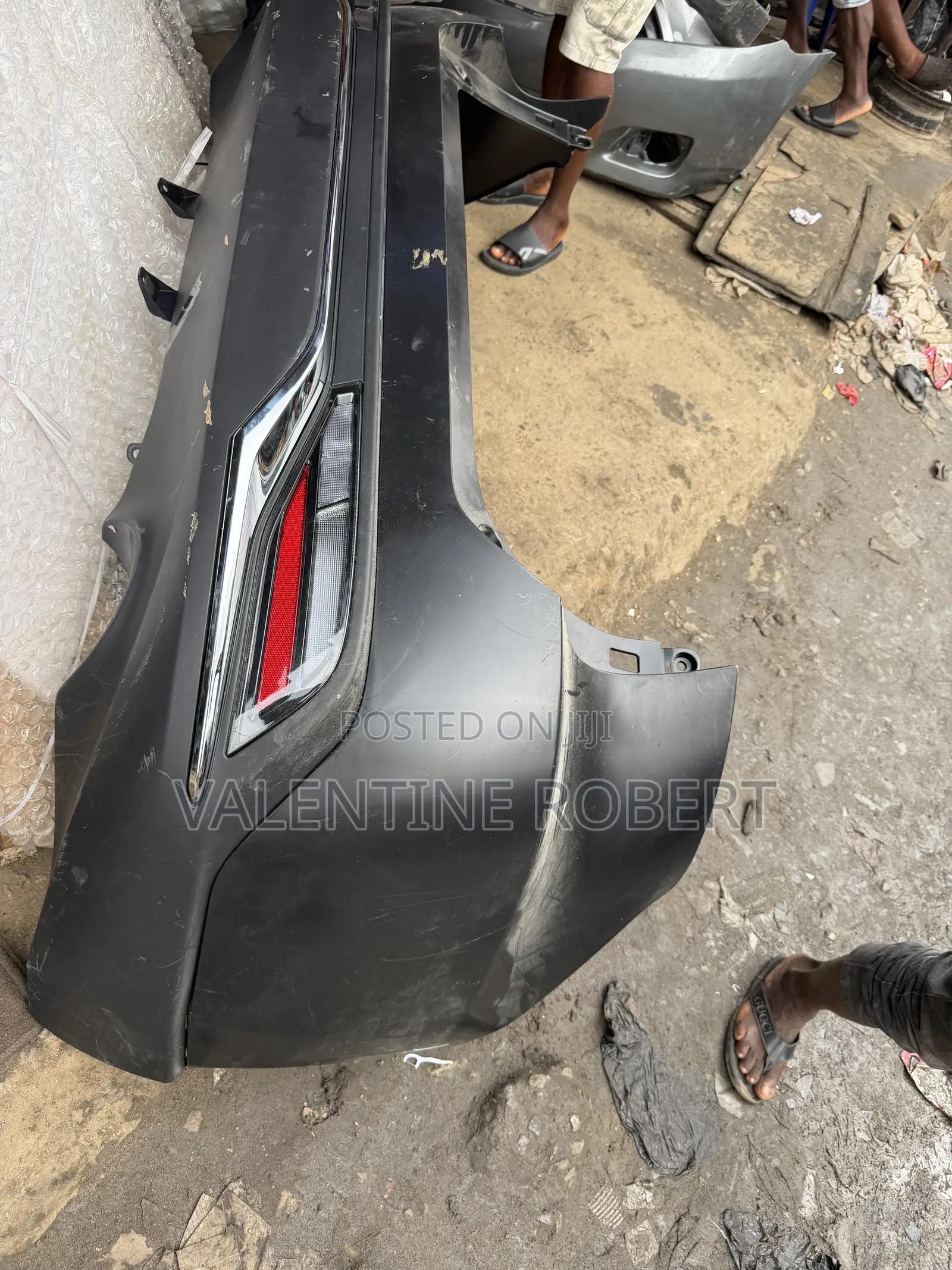 Complete Back Bumper Toyota Venza 2020