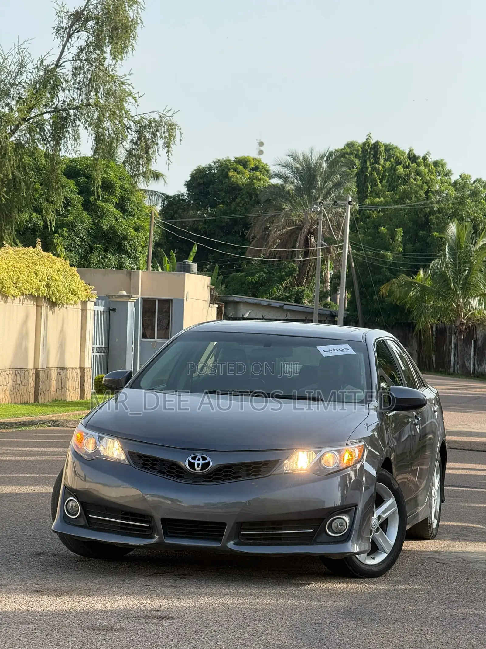 Toyota Camry 2012 Gray
