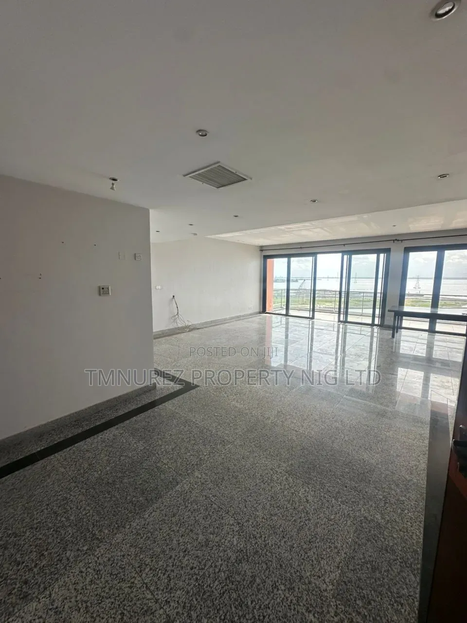 4bdrm Penthouse in Banana Island for rent