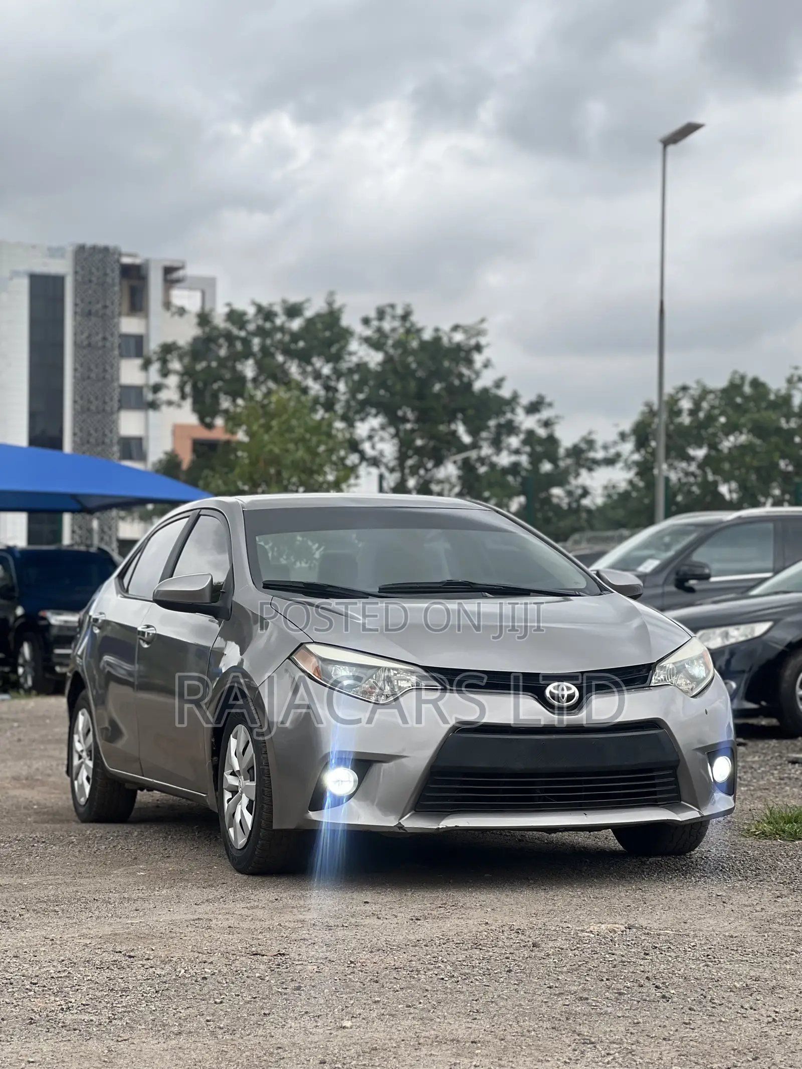 Toyota Corolla LE 4dr Sedan (1.8L 4cyl CVT) 2016 Gray