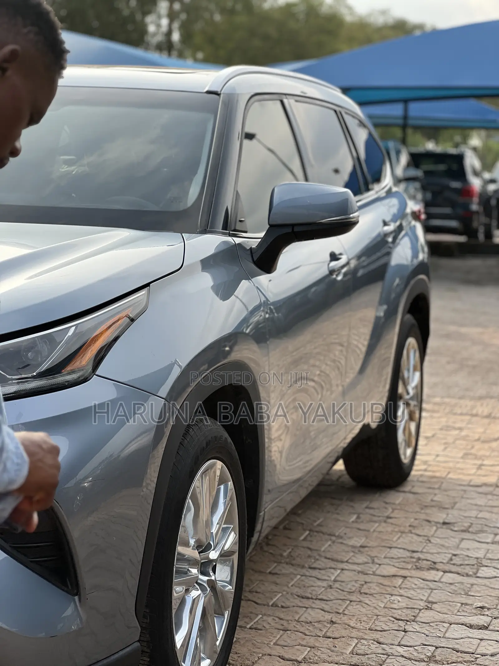 Toyota Highlander Limited 2021 Blue