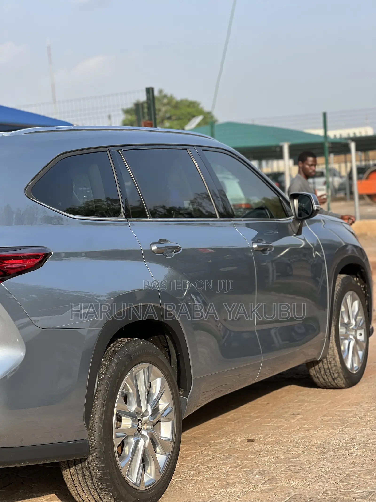 Toyota Highlander Limited 2021 Blue