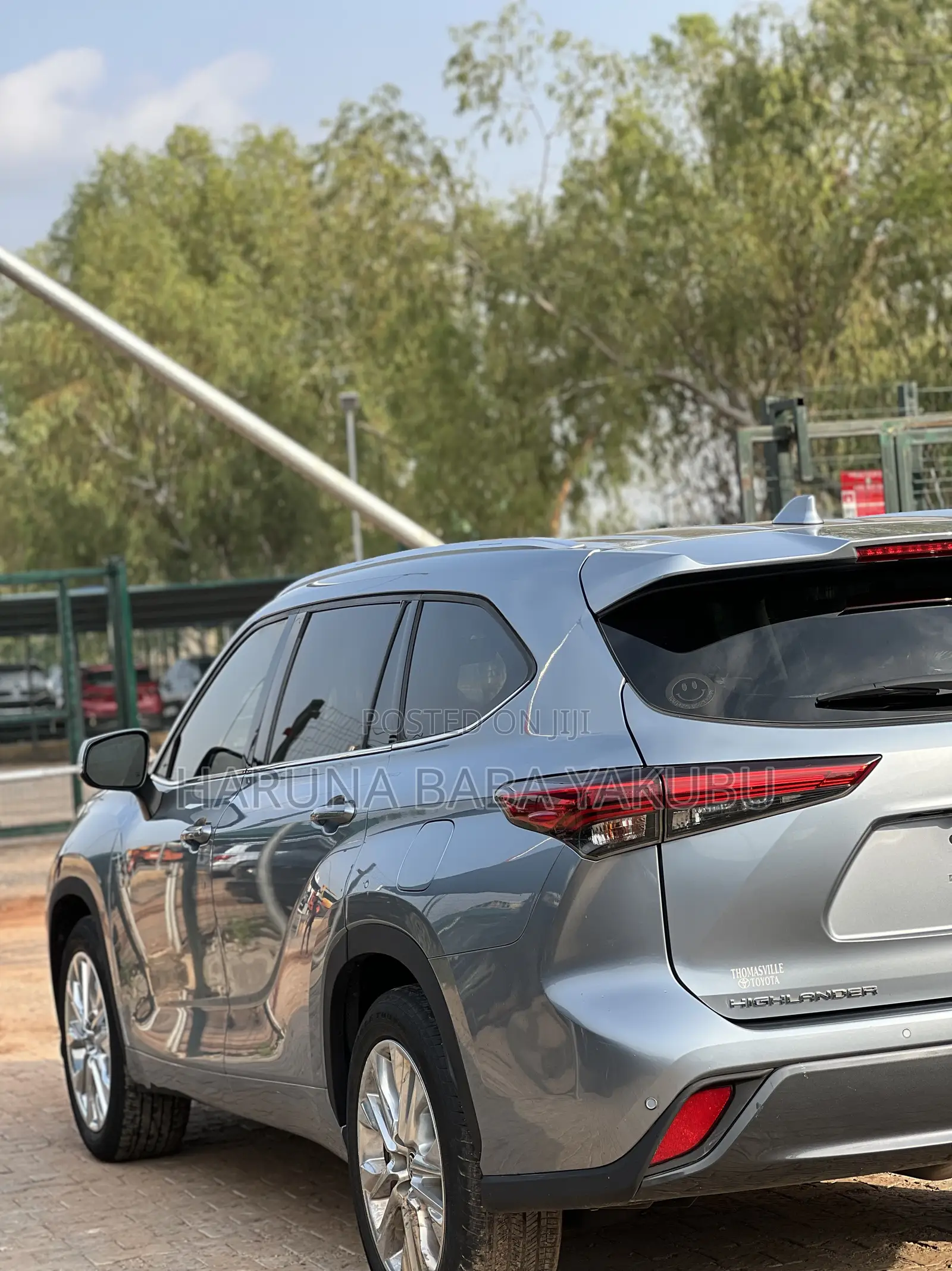 Toyota Highlander Limited 2021 Blue