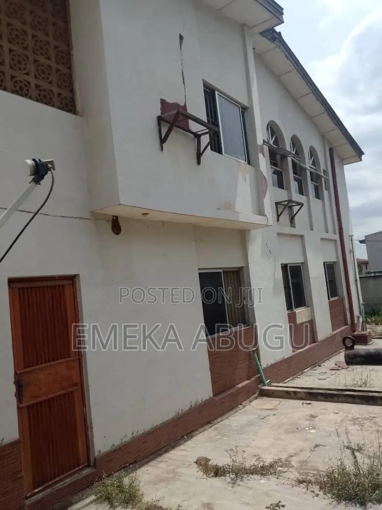 4bdrm Duplex in Oluyole Estate for sale