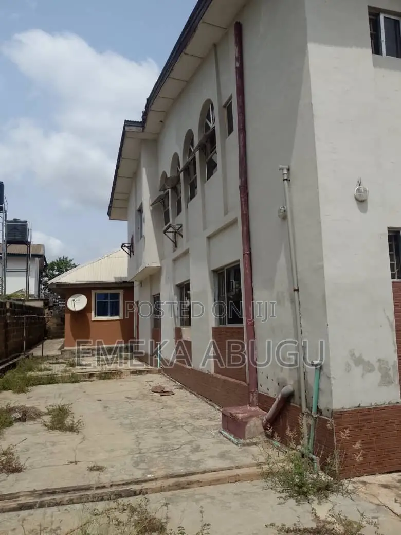 4bdrm Duplex in Oluyole Estate for sale