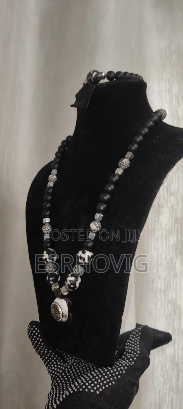 Luxury Stone Details Beads Necklace