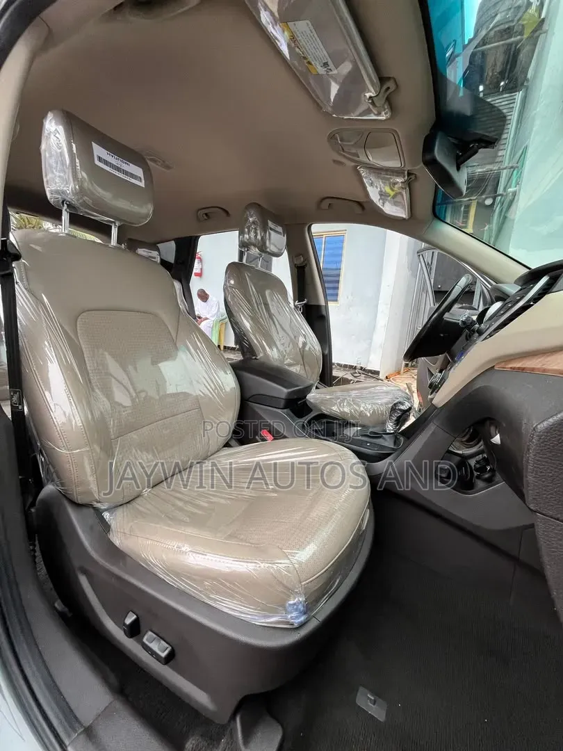 Hyundai Santa Fe 2015 Green