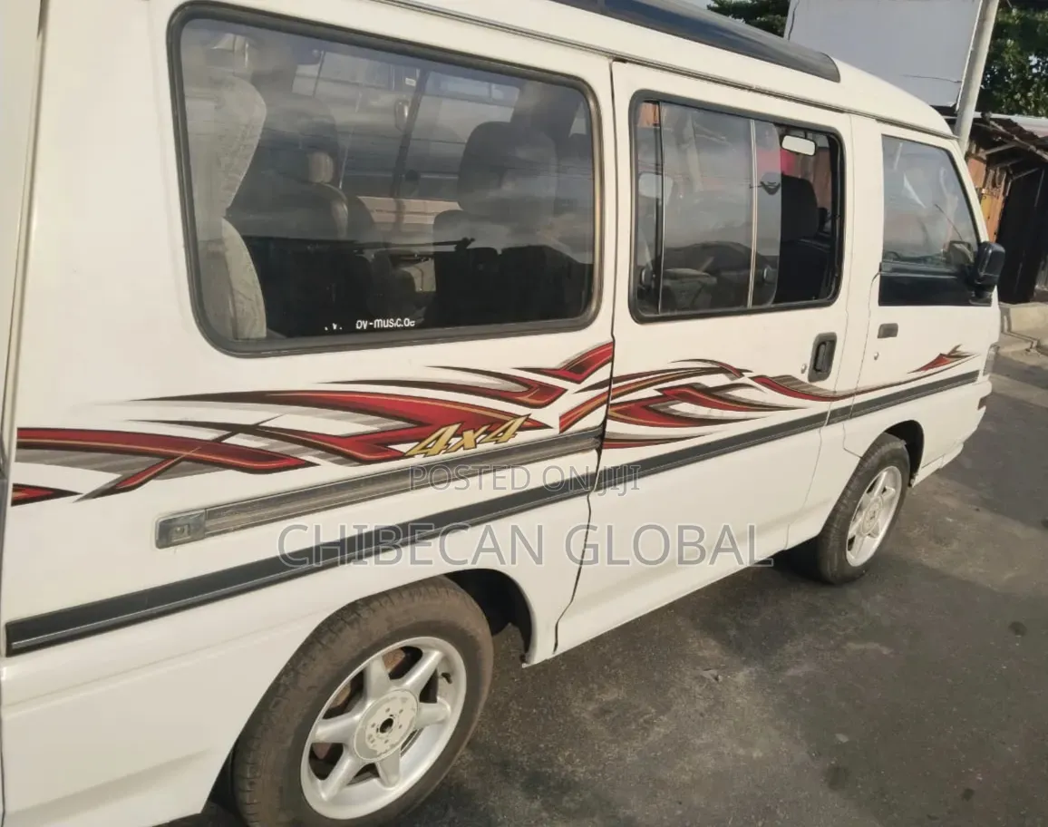 Mitsubishi L300 2010 White