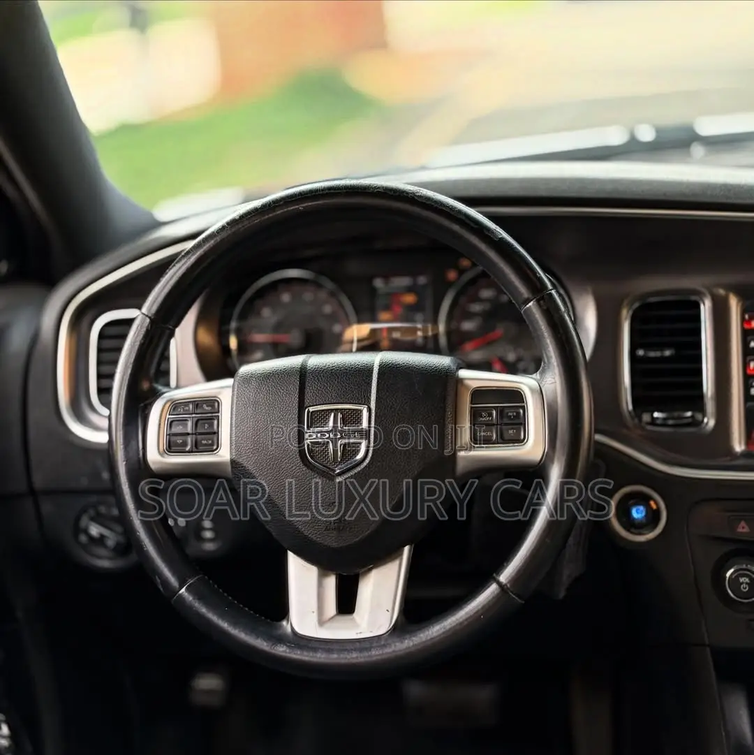 Dodge Charger SXT 2013 Black