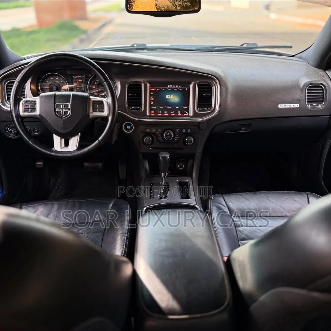 Dodge Charger SXT 2013 Black