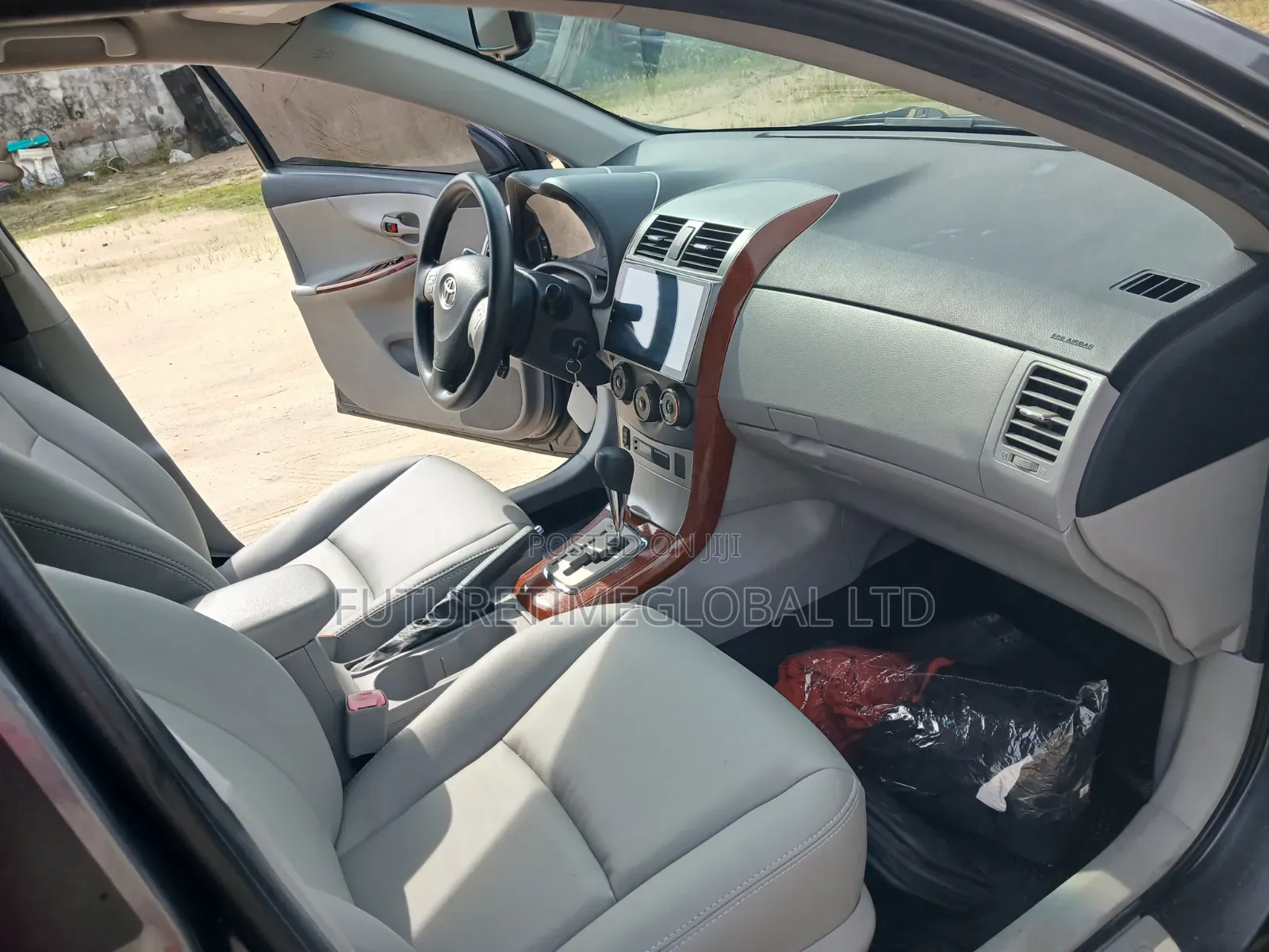 Toyota Corolla 2011 Gray