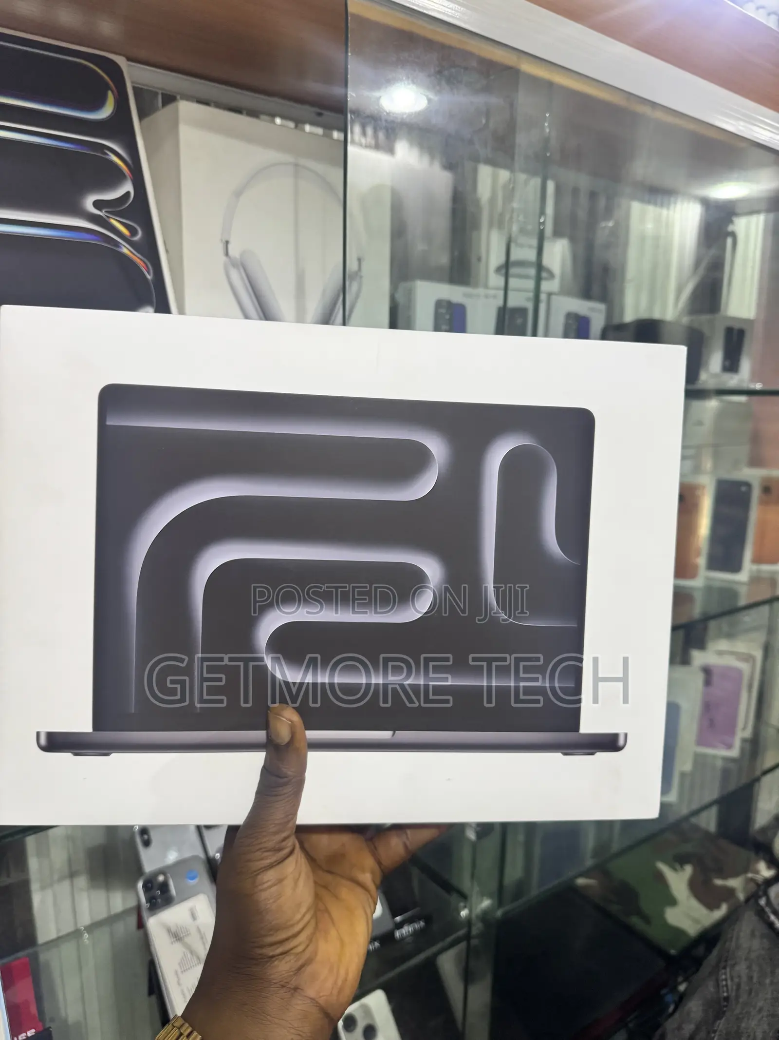 New Laptop Apple MacBook Pro 2025 M5 16GB SSD 1T