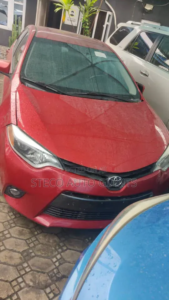 Toyota Corolla 2014 Red