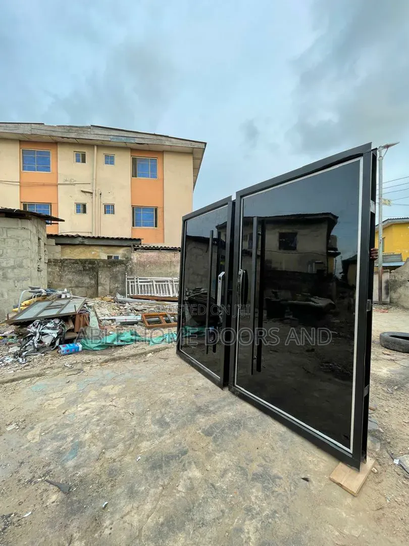 Local Made by Me Pivot Door  4f.T by 7f.T