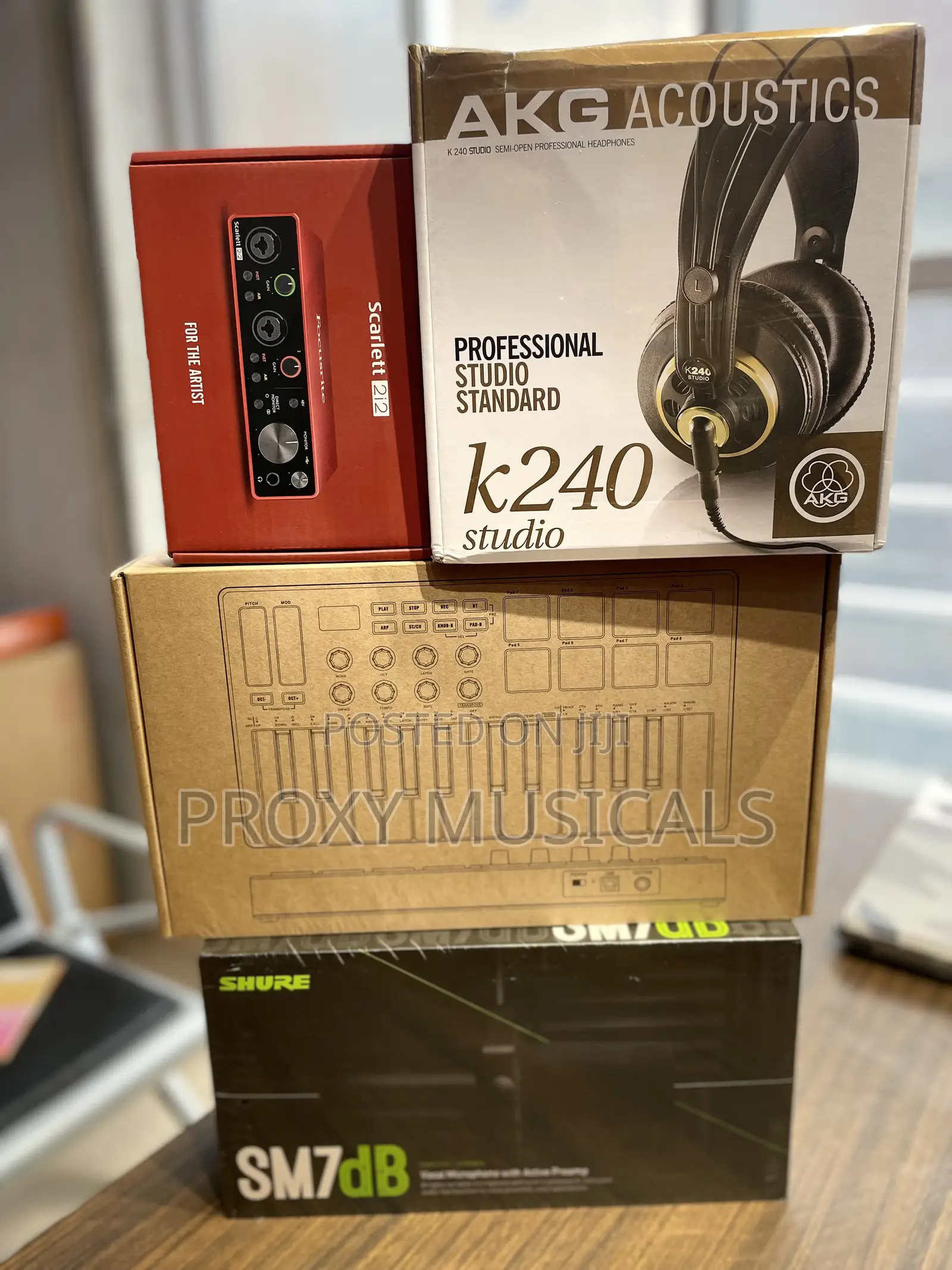Mvave Midi Keyboard, Scarlett 2i2, Akg Headphone and Sm7db Mic