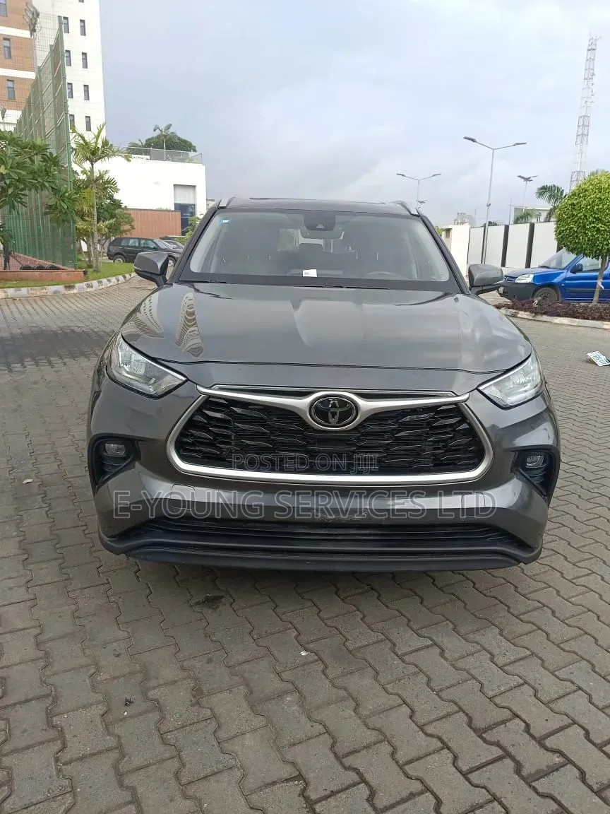 Toyota Highlander 2021 Gray
