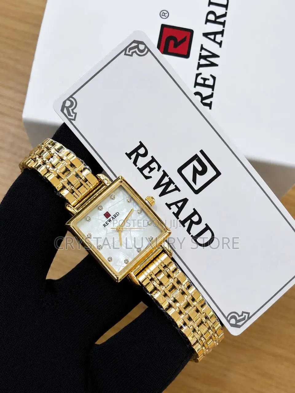 Reward Quality Ladies Chain Strap Wristwatch