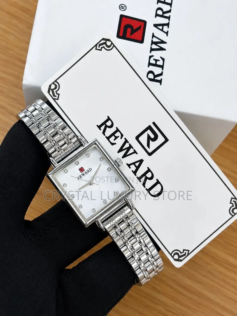 Reward Quality Ladies Chain Strap Wristwatch