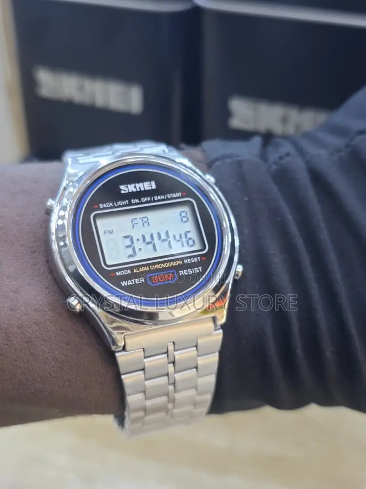 Skmei Quality Men Chain Strap Wristwatch