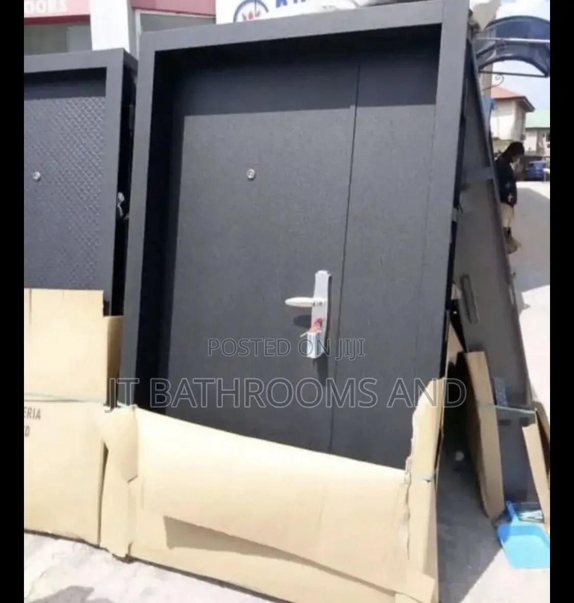 Modern Plain Black Textured Finish With Peephole And Premium Handle