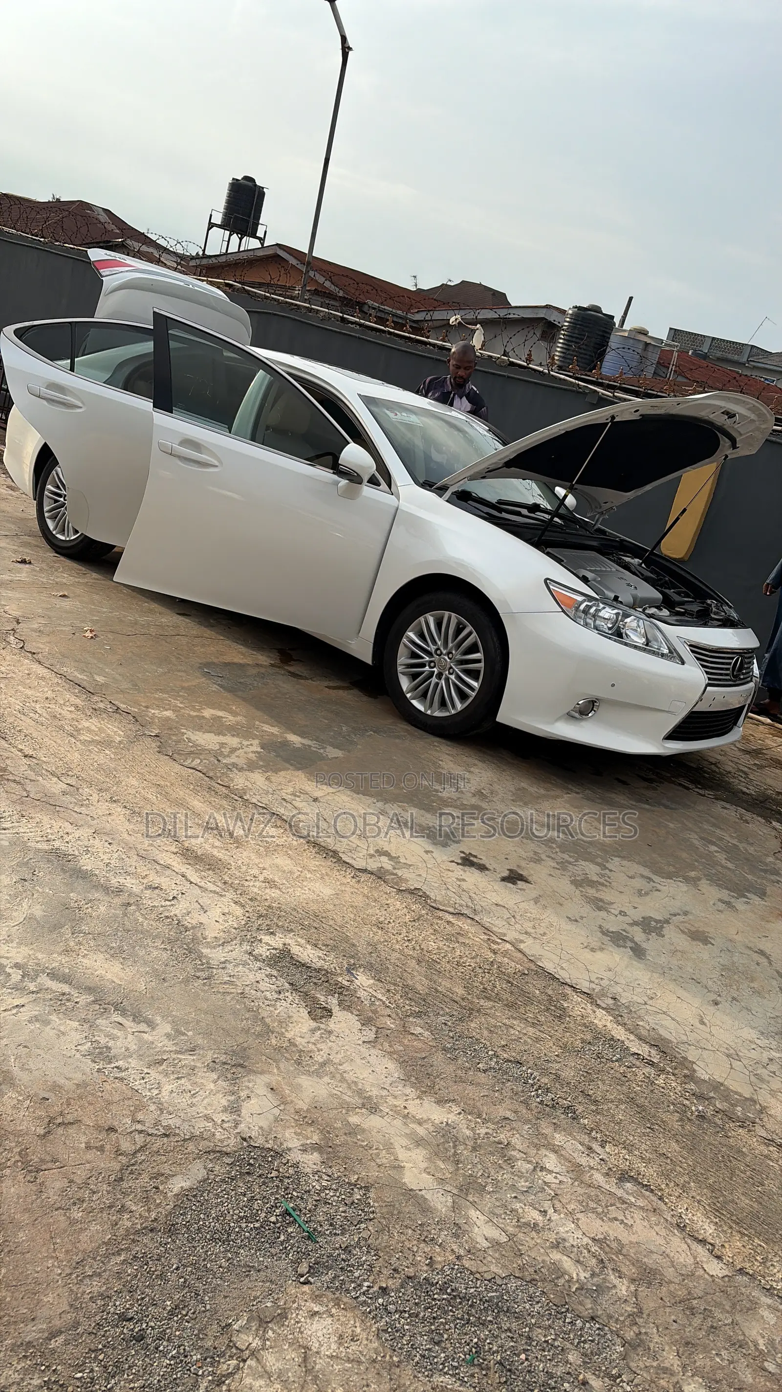 Lexus ES 350 FWD 2015 White