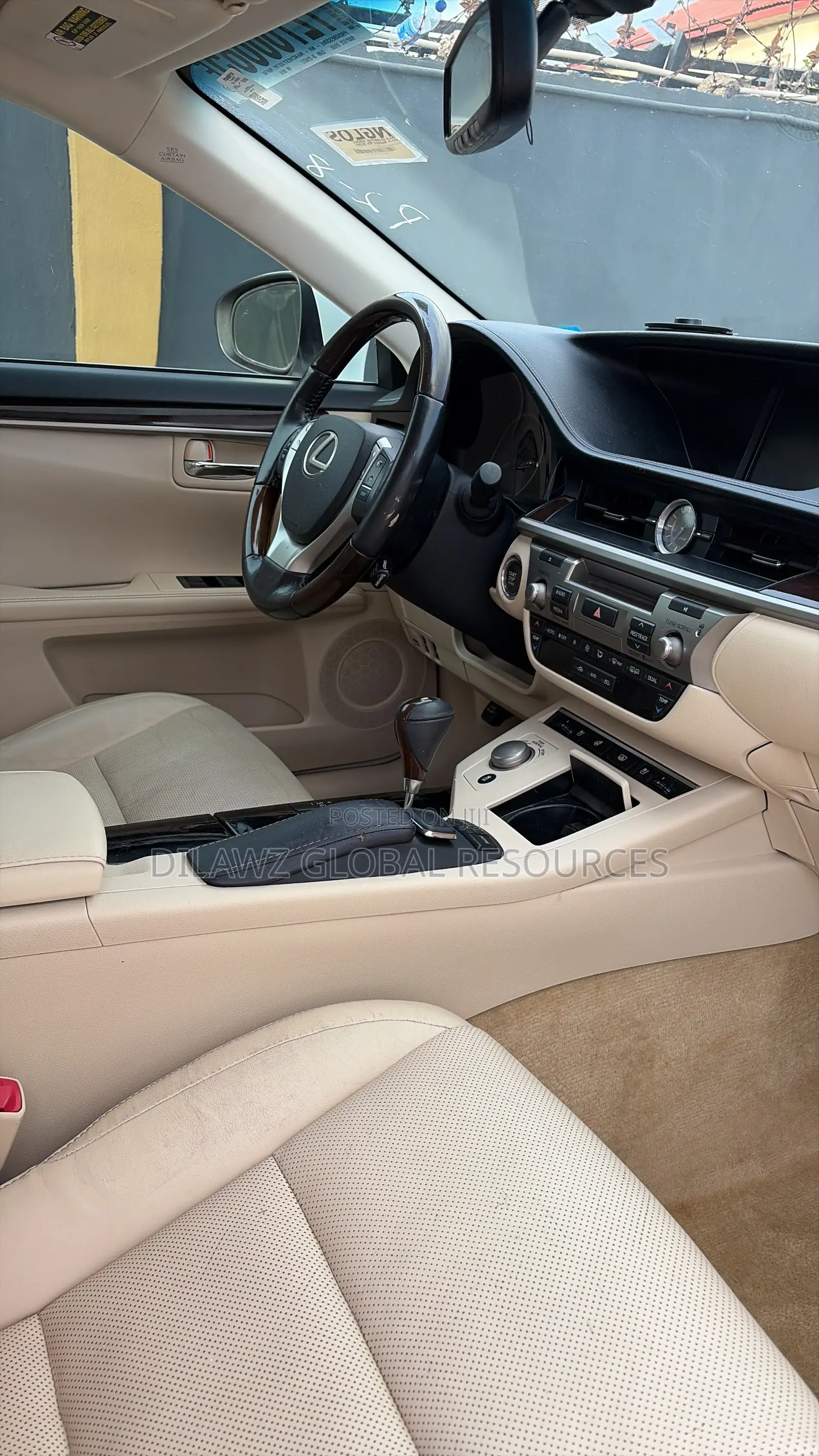 Lexus ES 350 FWD 2015 White