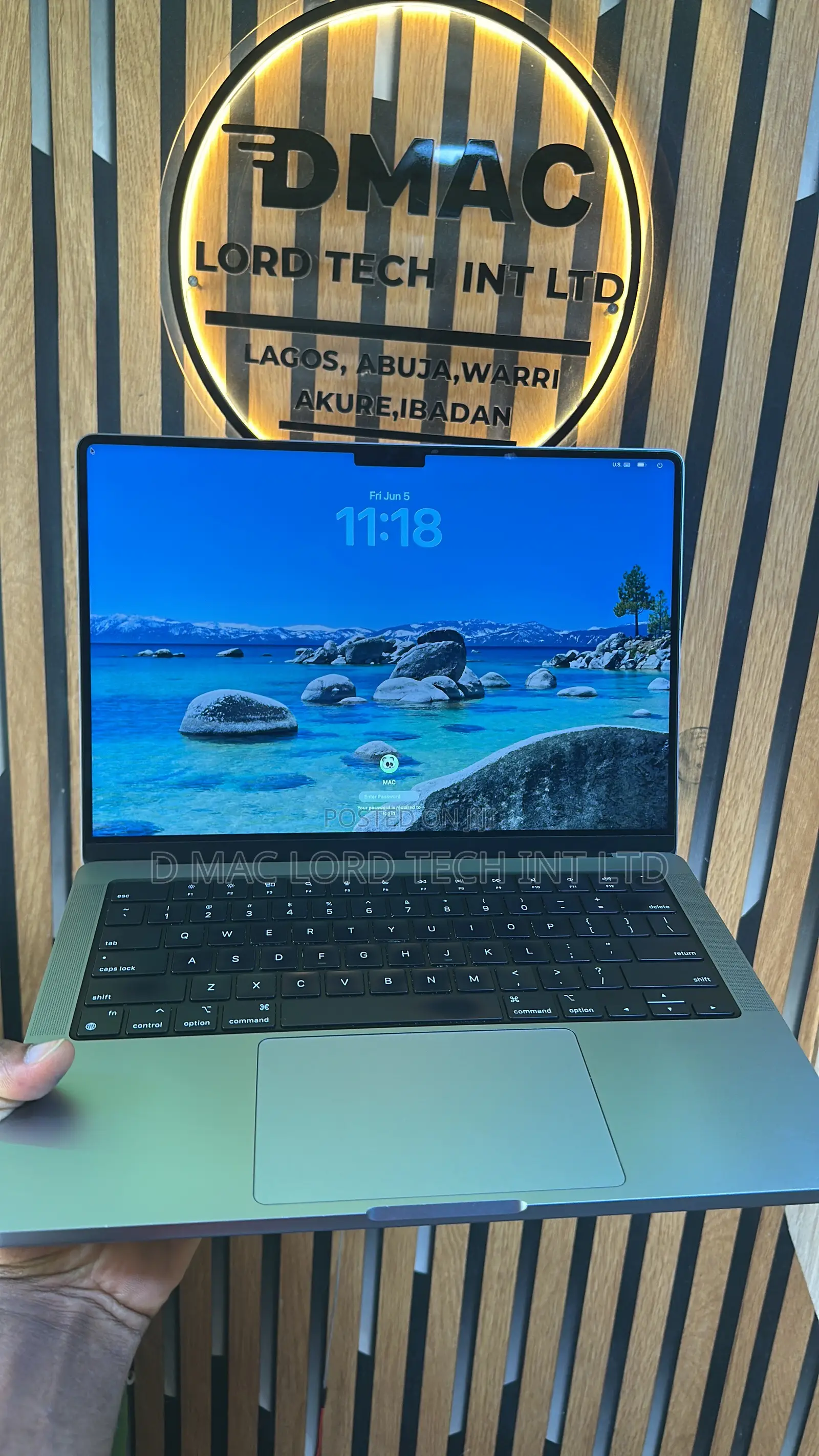 Laptop Apple MacBook Pro 2023 M2 Pro 16GB Apple M2 SSD 512GB