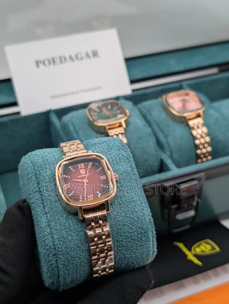 Poedagar Quality Ladies Chain Strap Wristwatch
