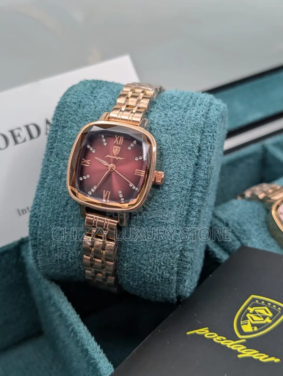 Poedagar Quality Ladies Chain Strap Wristwatch