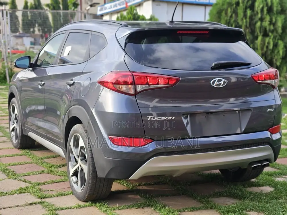 Hyundai Tucson Limited AWD 2017 Gray