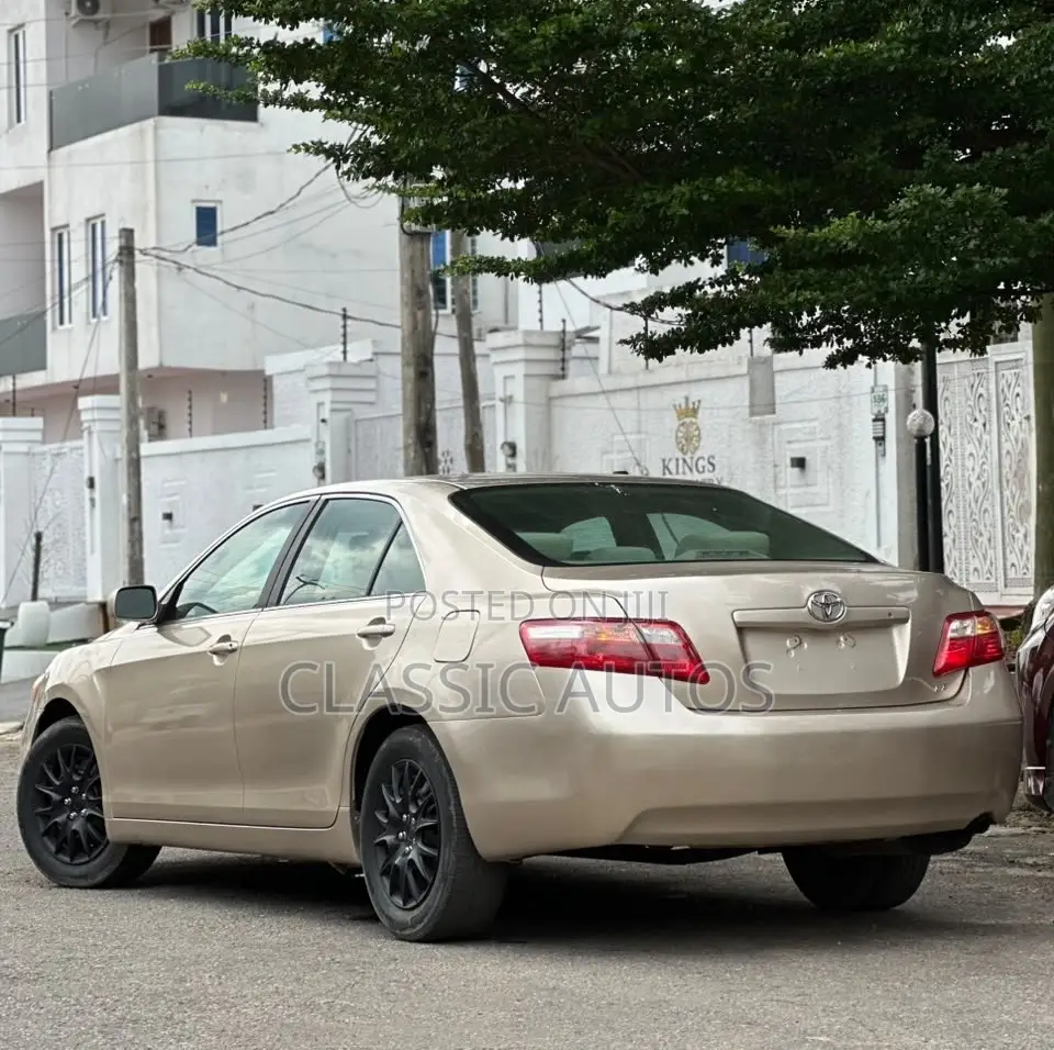 Toyota Camry 2008 Gold