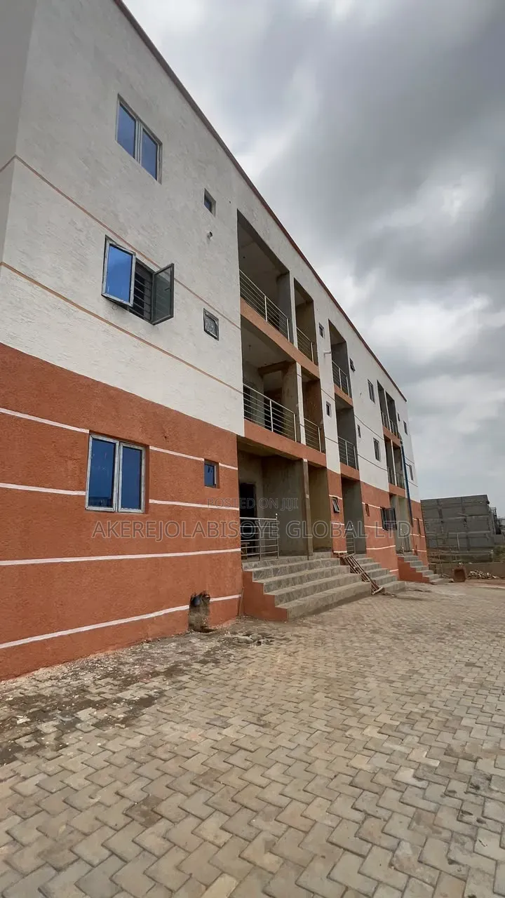 3bdrm Apartment in Wuye Abuja for sale