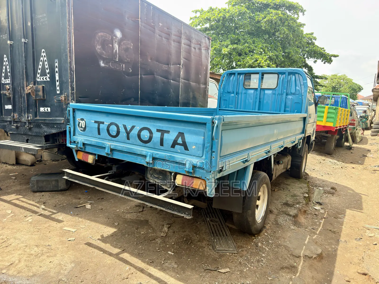 Toyota Dyna 150 Direct Bucket.