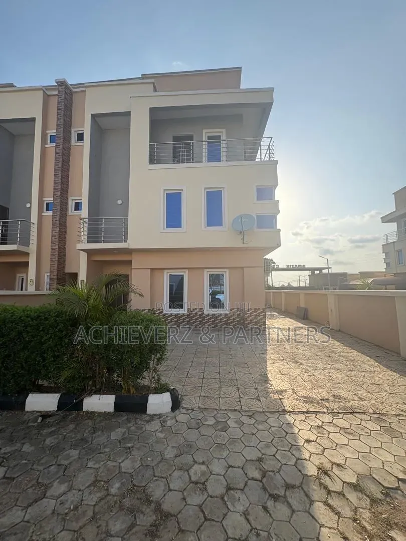 4bdrm Duplex in Mabushi for rent