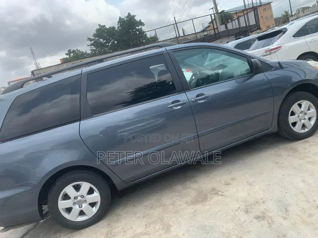 Toyota Sienna 2008 Blue