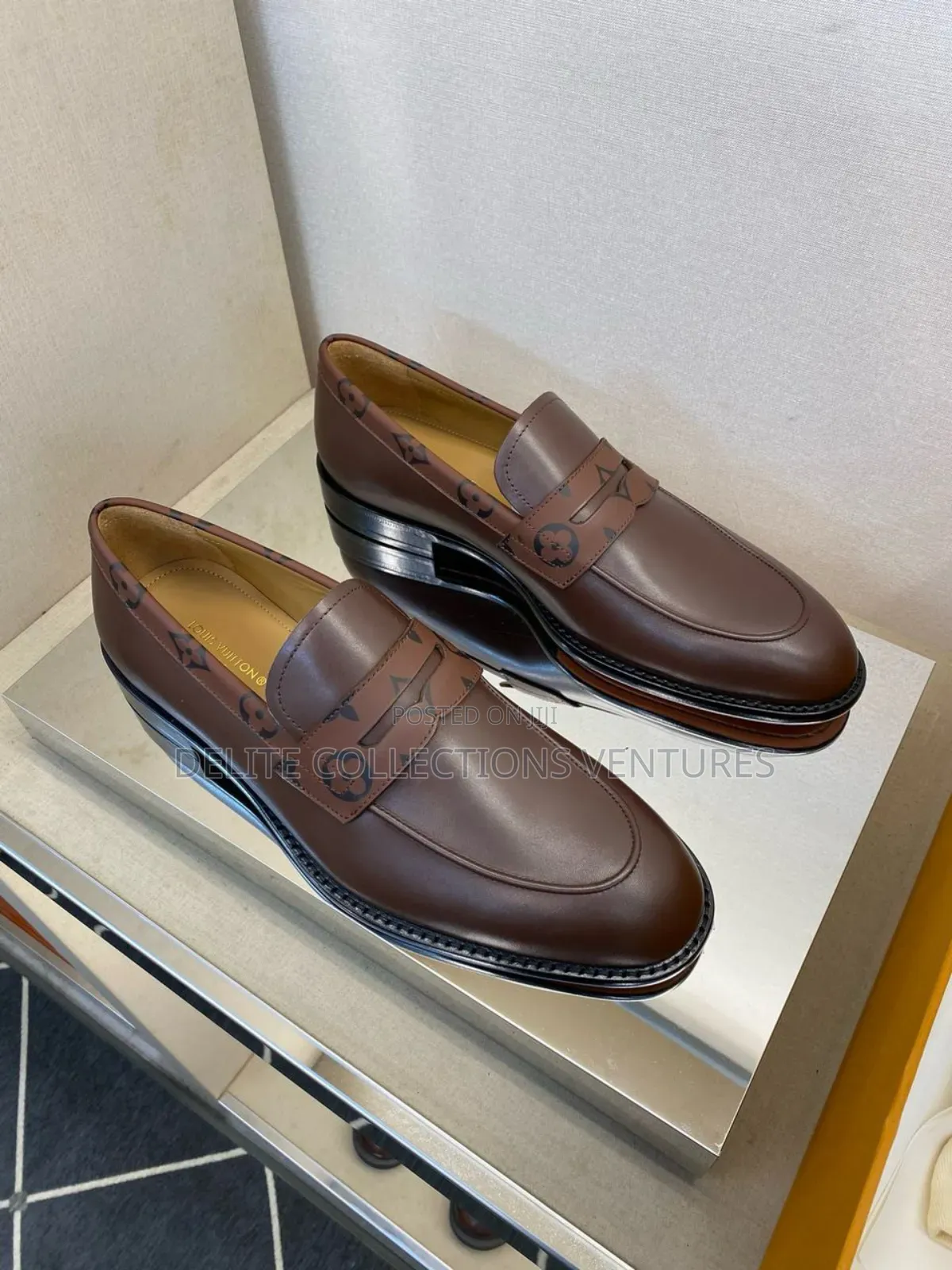 
 High-Quality Louis Vuitton Shoe*