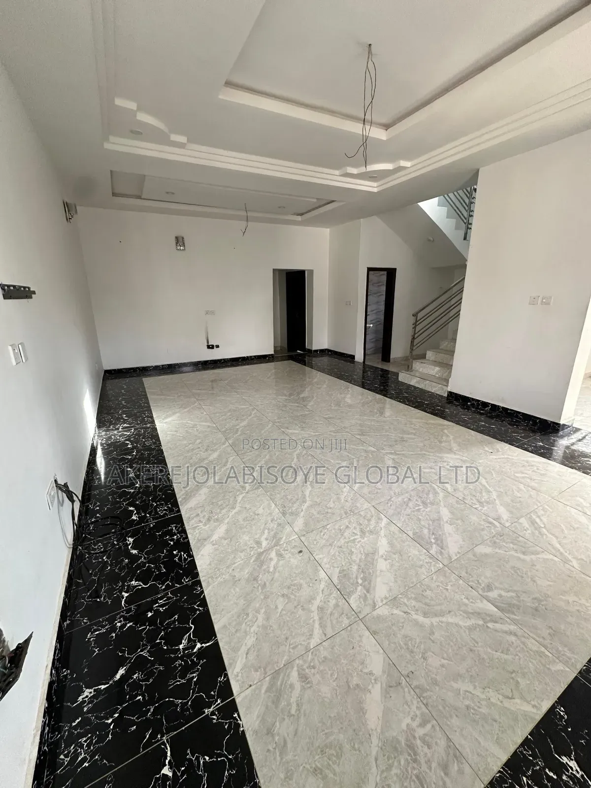 4bdrm Duplex in In An Estate, Life Camp for rent
