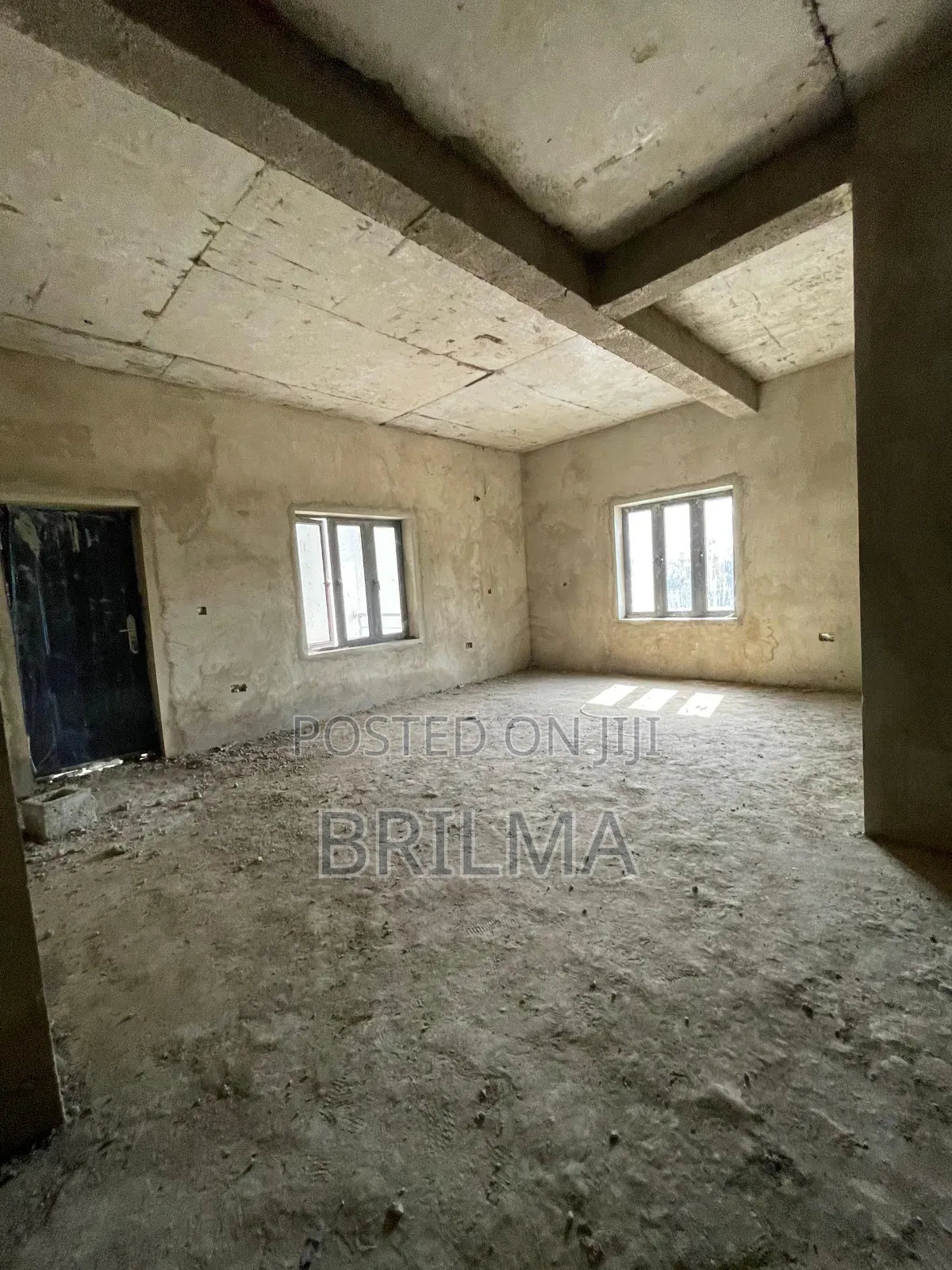4bdrm Duplex in Life Camp for sale
