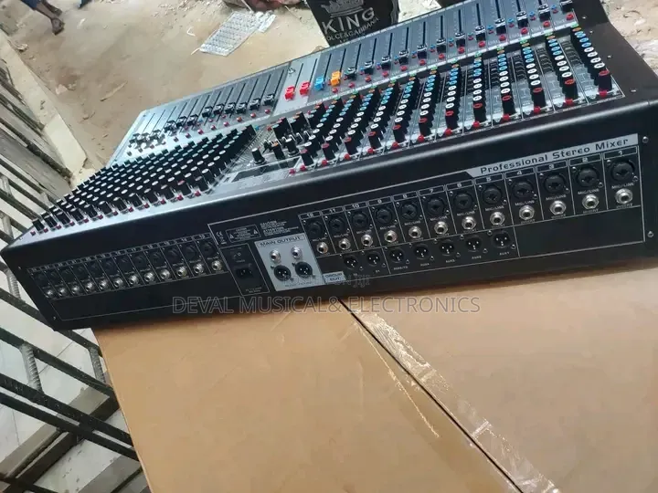 Yamaha 24channels Analogue Mixer