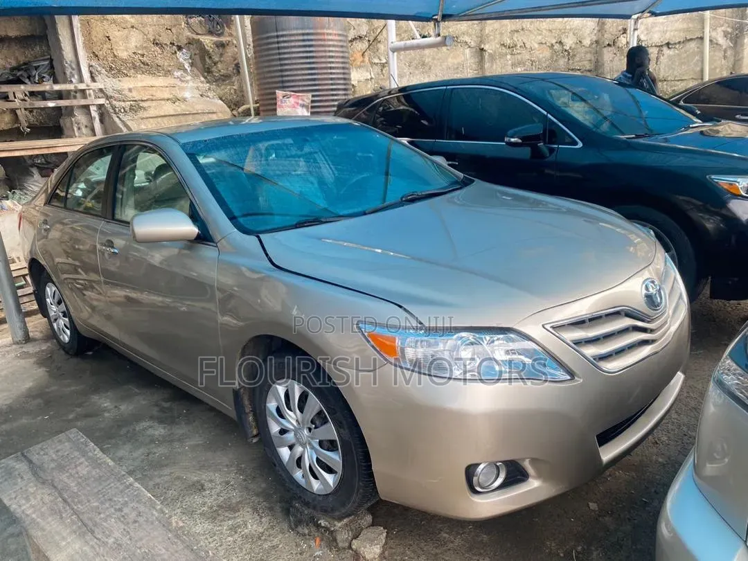Toyota Camry 2.4 LE 2008 Gold
