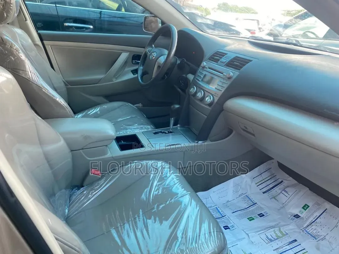 Toyota Camry 2.4 LE 2008 Gold