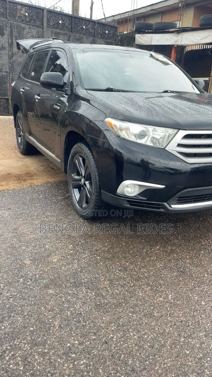 Toyota Highlander Limited 2012 Black